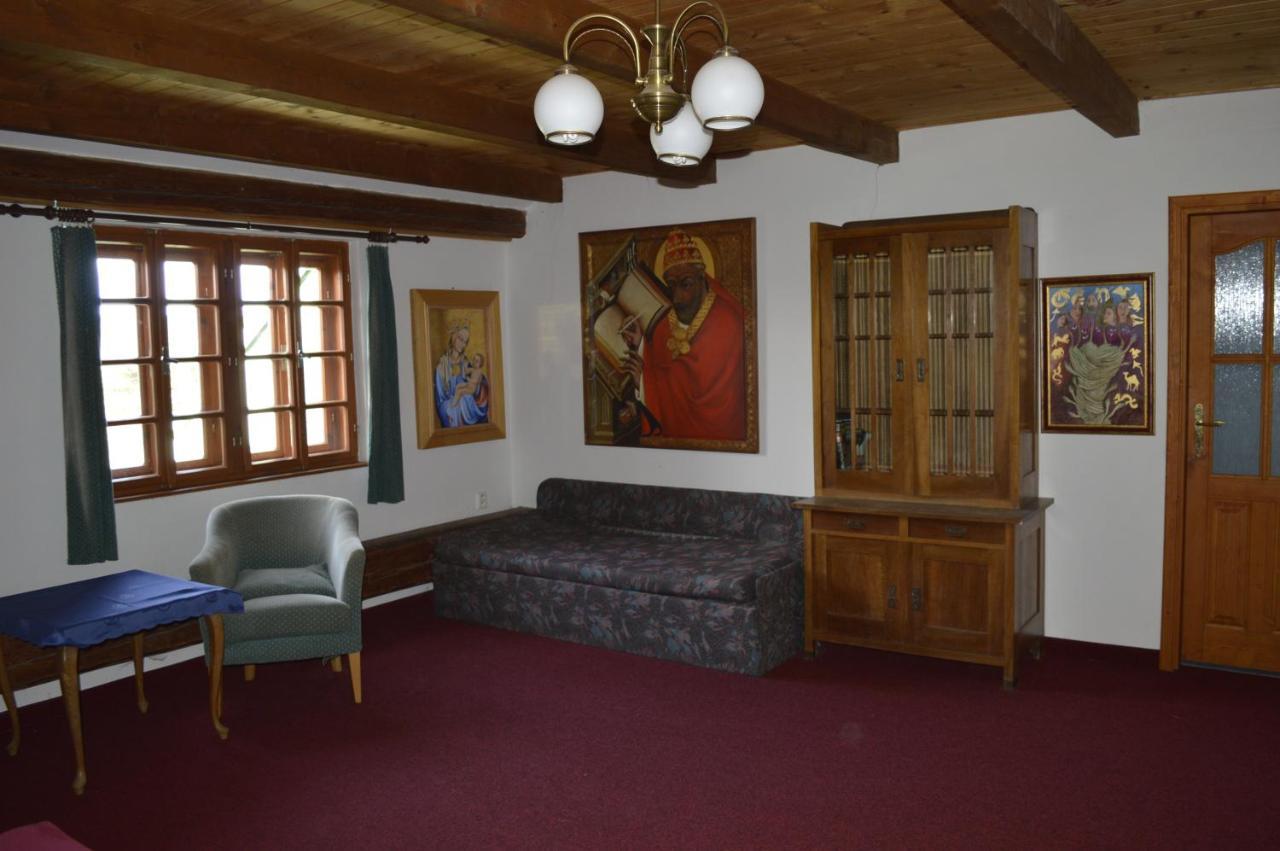 Penzion Medvedi Paseka Nova Bystrice Exterior photo