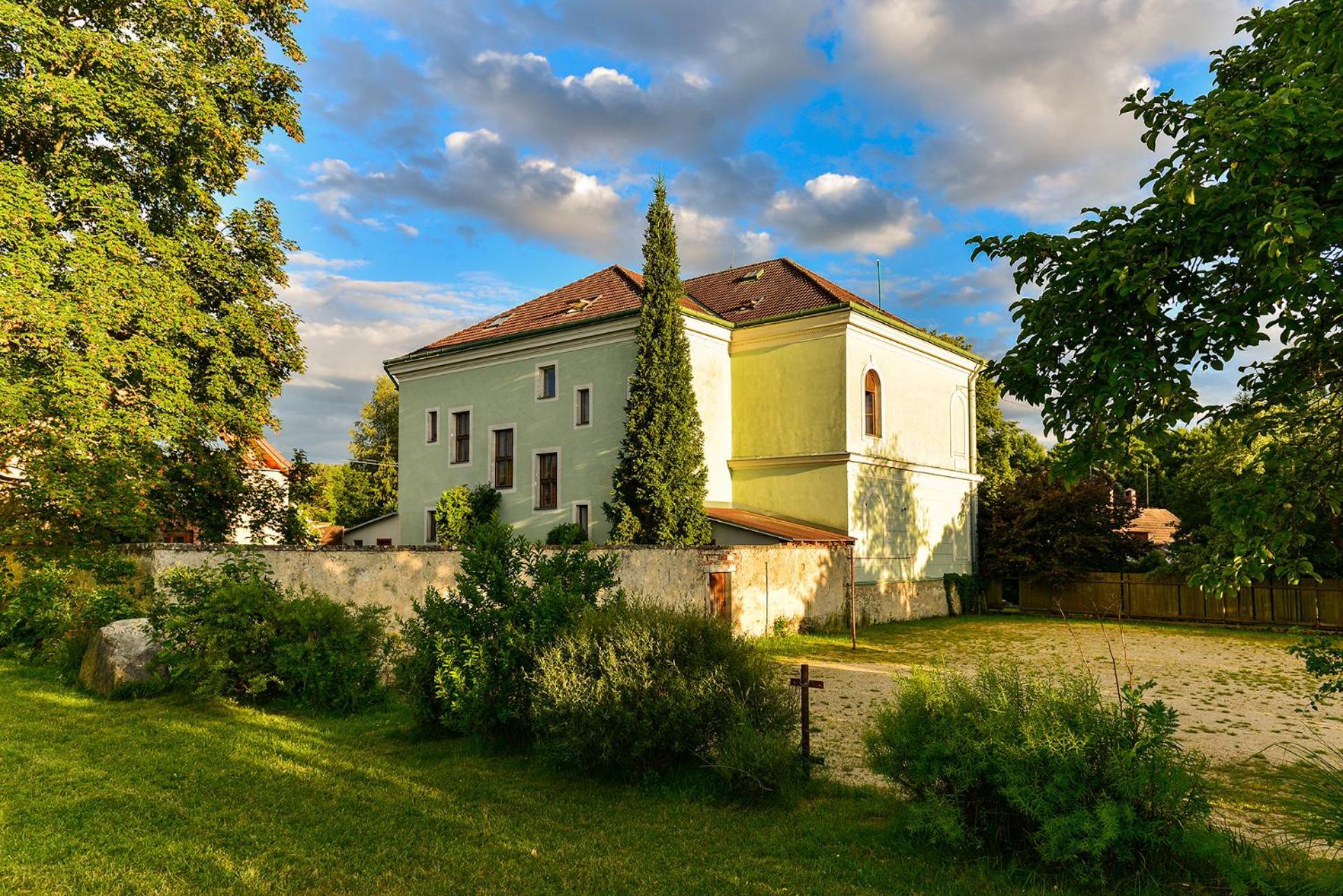 Penzion Medvedi Paseka Nova Bystrice Exterior photo
