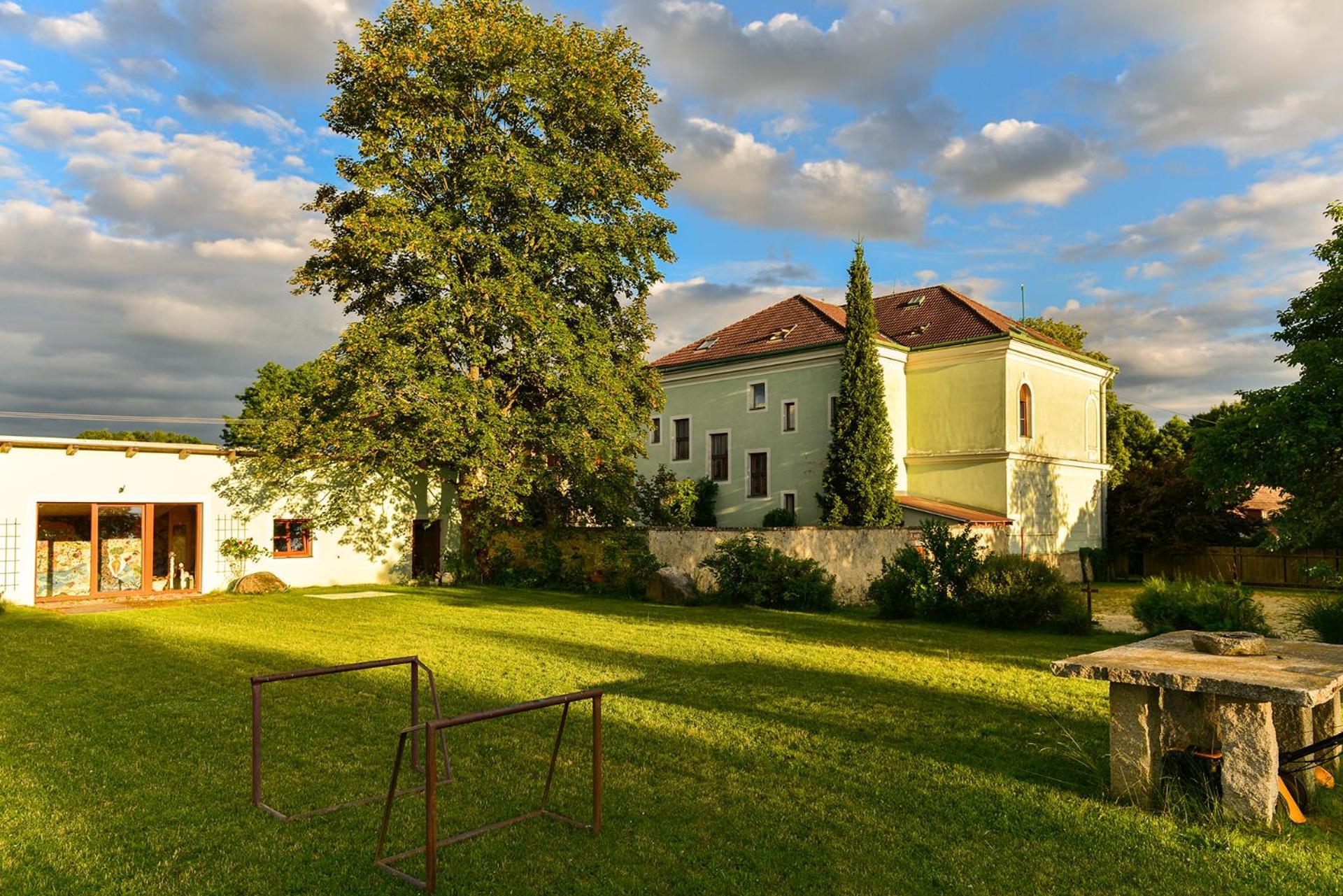 Penzion Medvedi Paseka Nova Bystrice Exterior photo